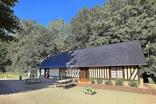 Гостиница Huttopia Calvados в Берне