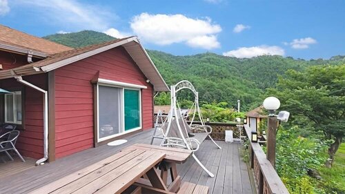 Гостиница Gangneung Jayeon Pension