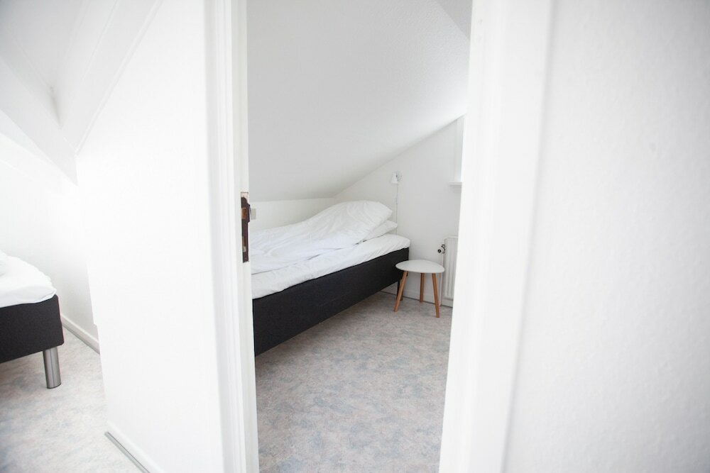 Фото Red Robin - Vacation homes next to Svartifossur waterfall