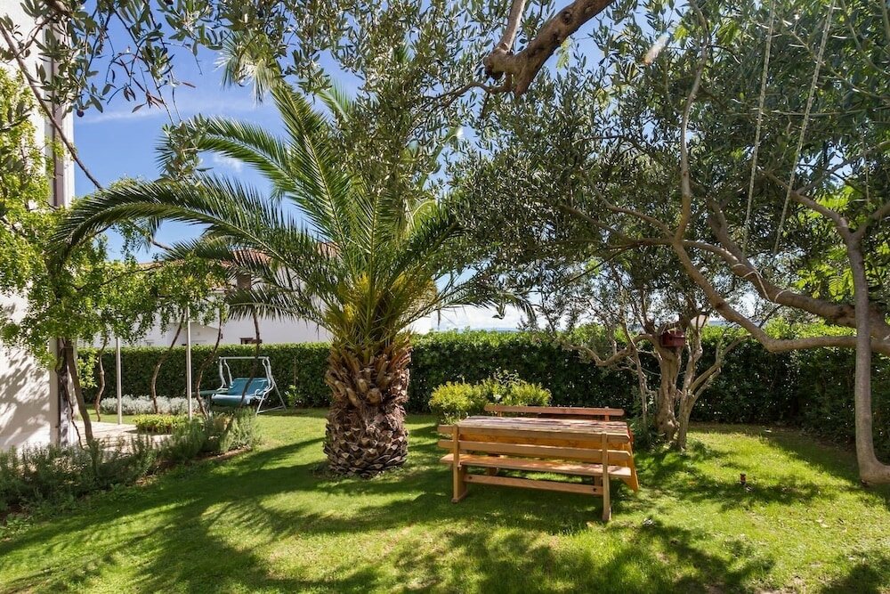 Фото Hostel Oktarin