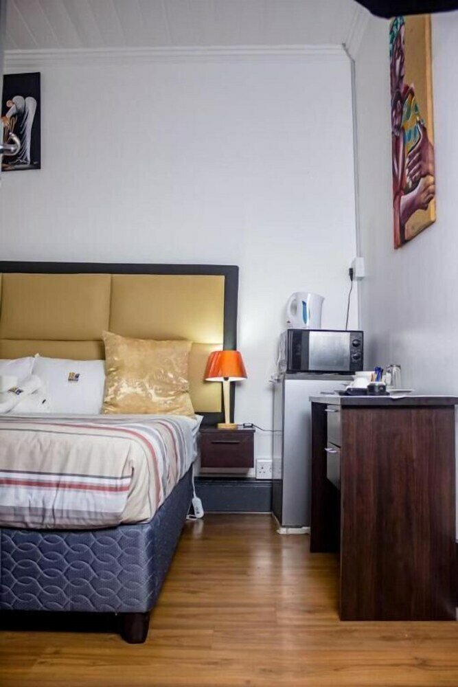 Фото 18 On Sherlock