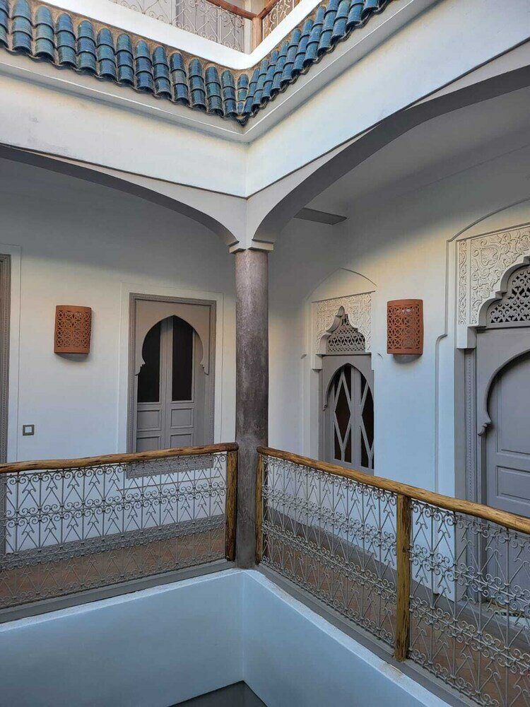 Фото Riad Tizou