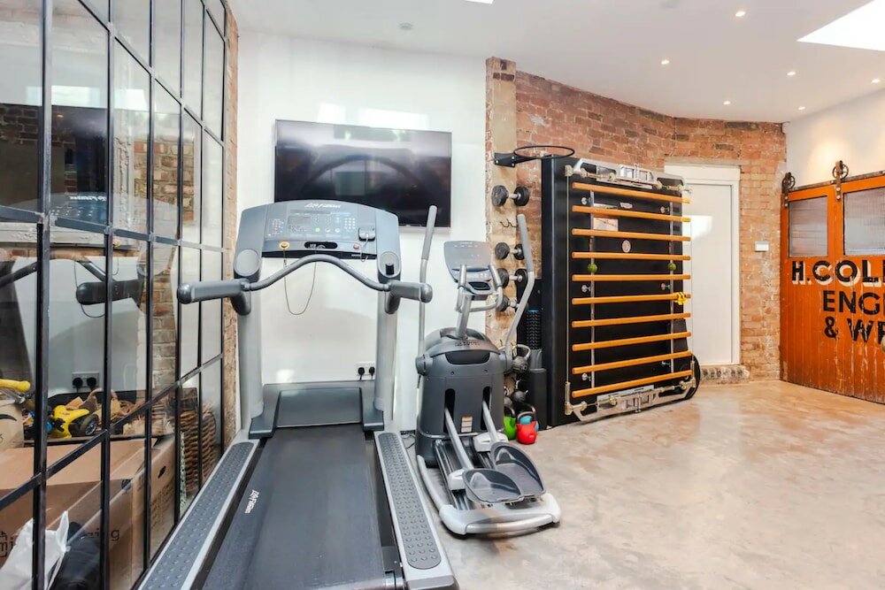 Фото Spectacularly Unique 4 Bedroom House in Bethnal Green