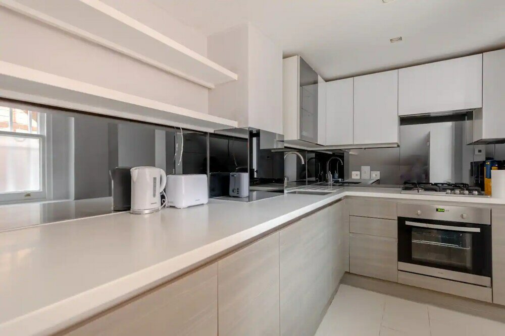 Фото Fantastically Located 1bd Flat, Knightsbridge