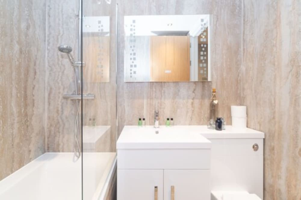 Фото Pml Apartments Southwick Street