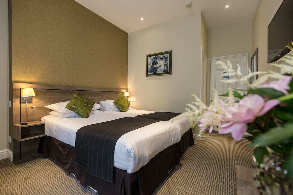 Фото Kensington Gardens Hotel