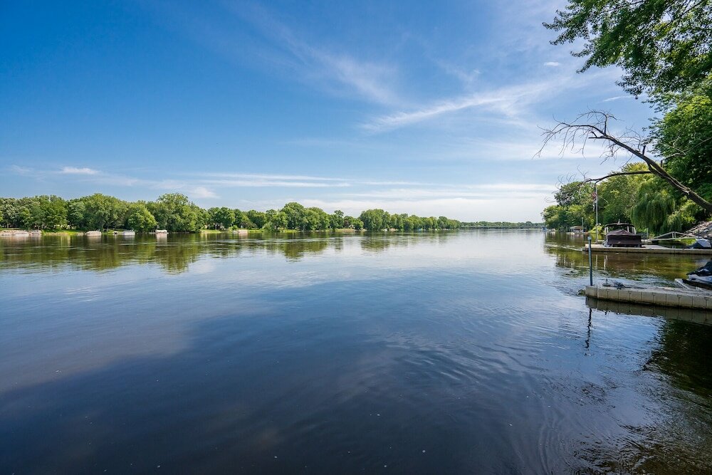 Фото Manor on the River - Whole House