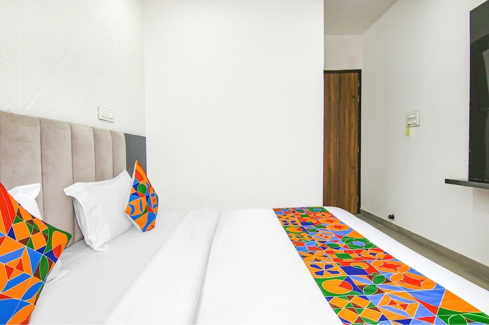 Фото Fabhotel Golden Gate