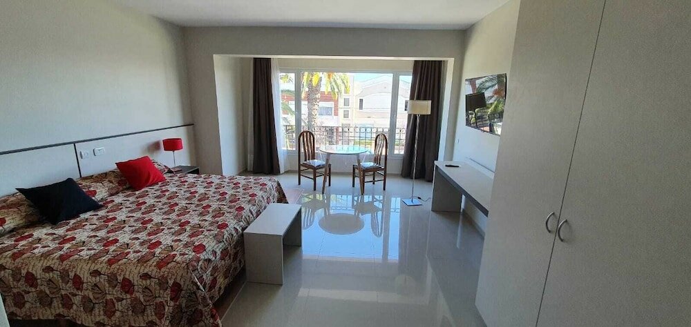 Фото Edificio Brown Departamentos Temporarios