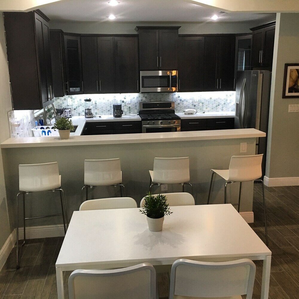 Фото 4 Bedroom Home by Ideal Experience Vr