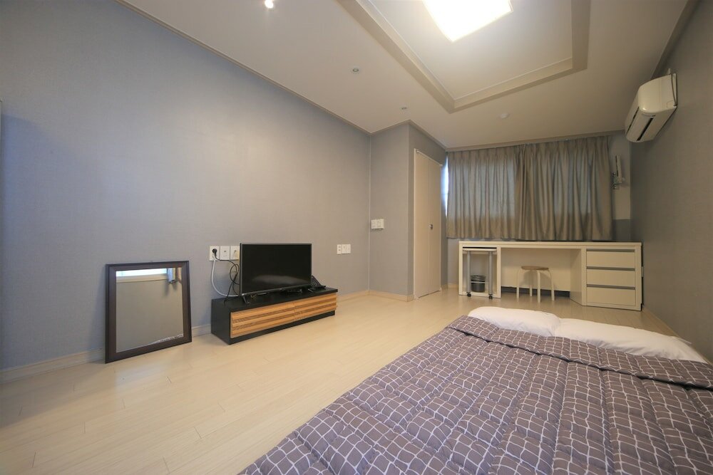 Фото Staywell Hotel