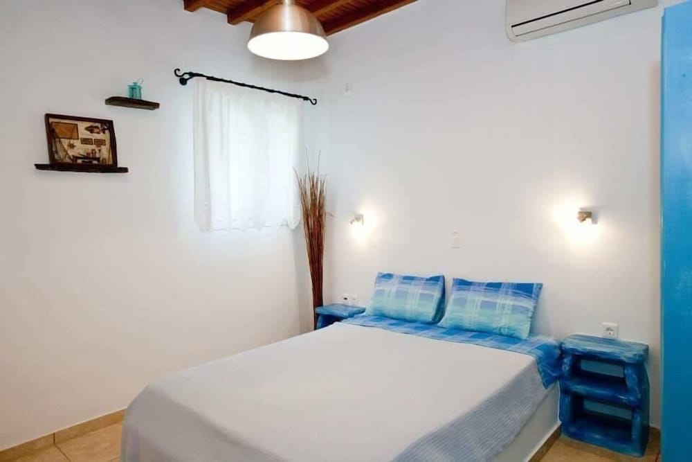 Фото Antique Apartments