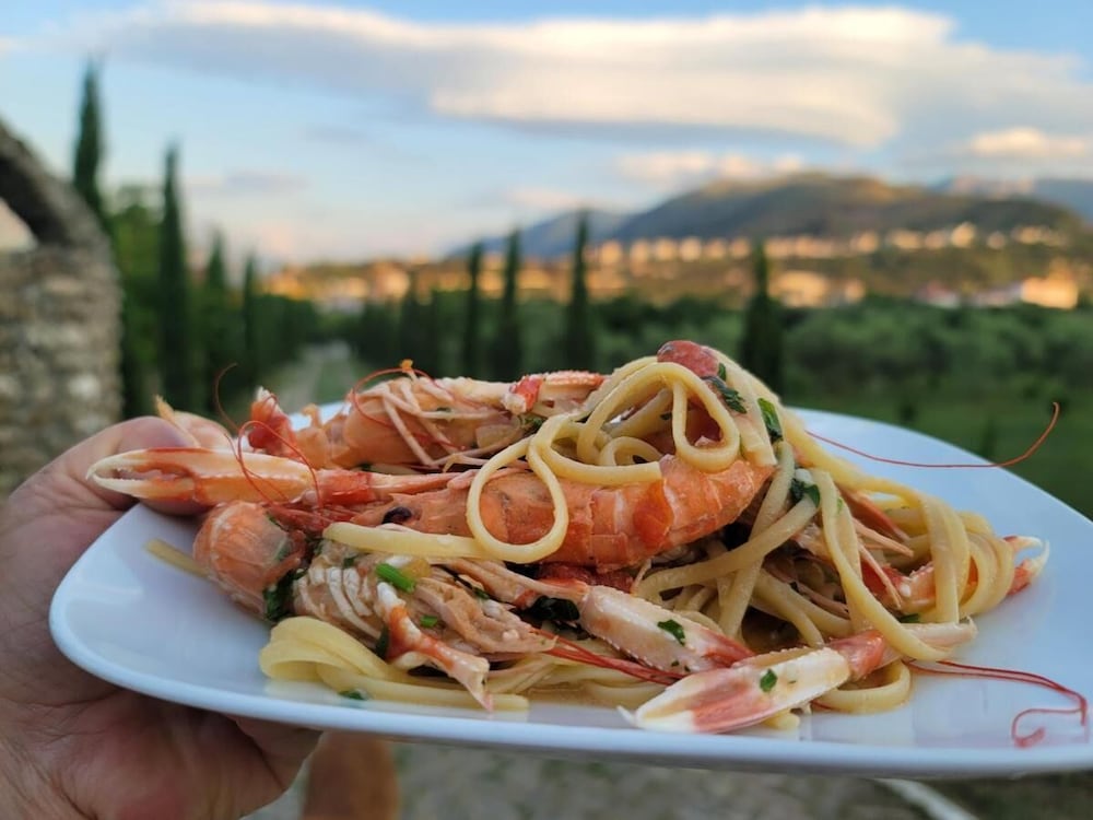 Фото Lord Byron Guesthouse