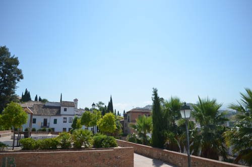 Фото Hotel Santa Isabel la Real