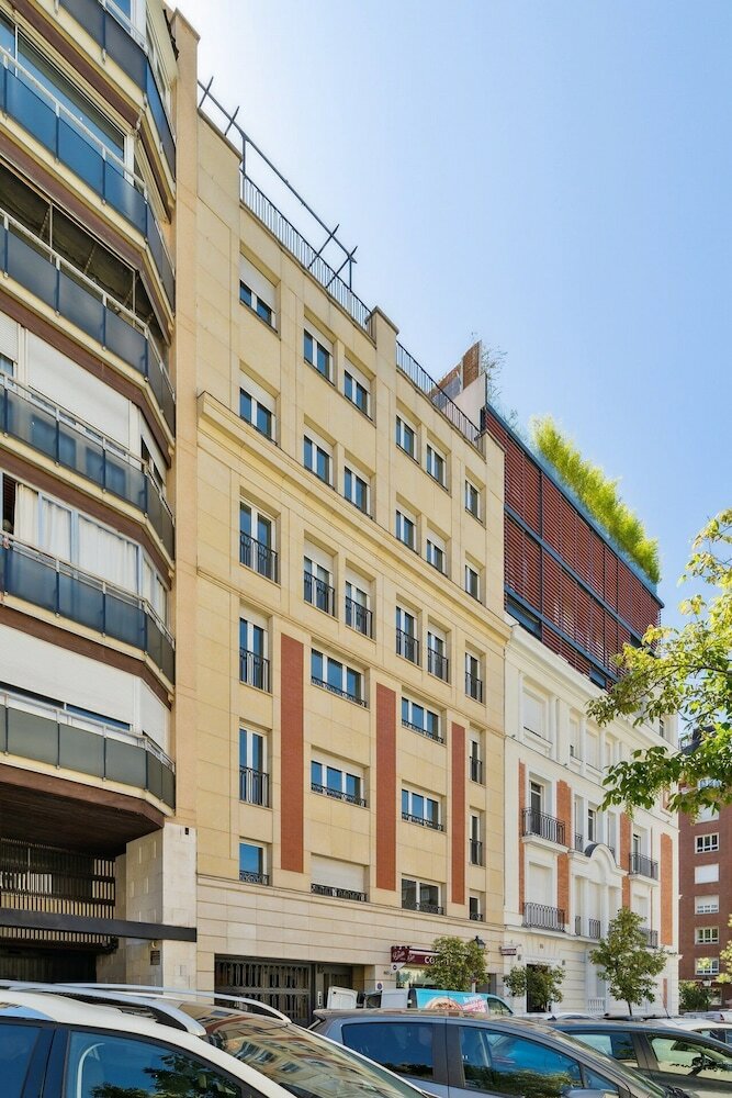 Фото Limehome Madrid Calle de Nuñez de Balboa