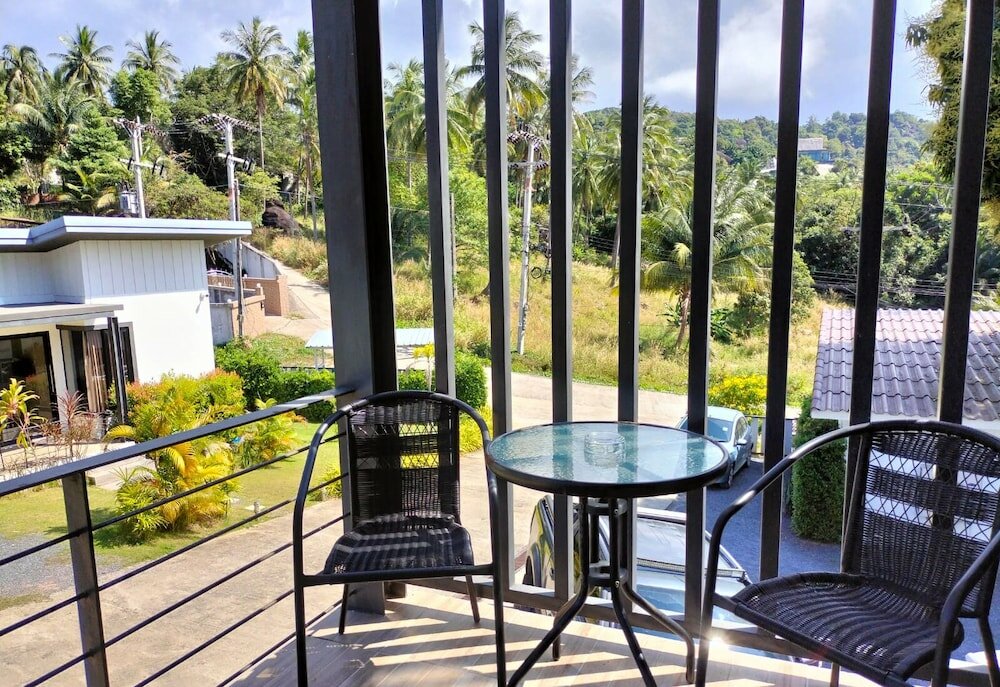 Фото Naiwok Hills