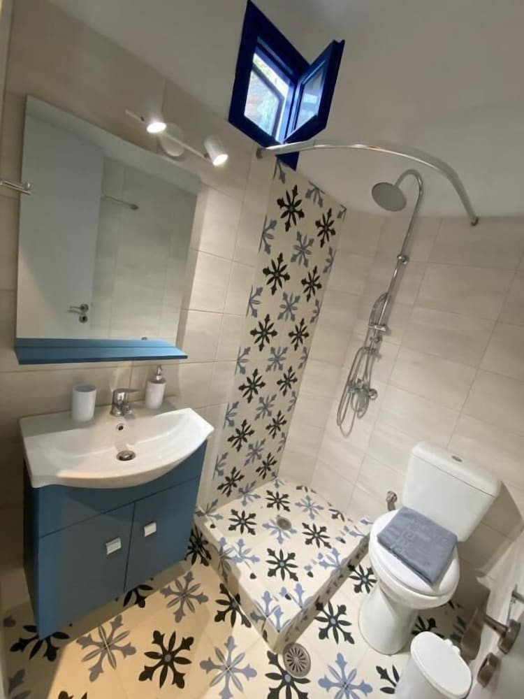 Фото Azure Blue Studios