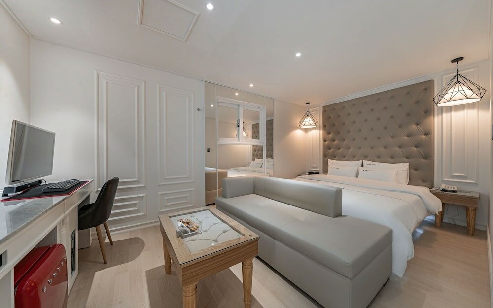 Фото Jongno Dana Hotel