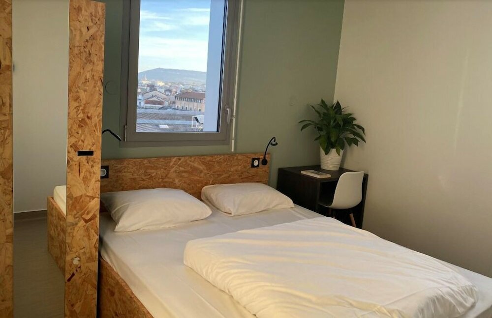 Фото Auberge de jeunesse Hi Clermont-Ferrand