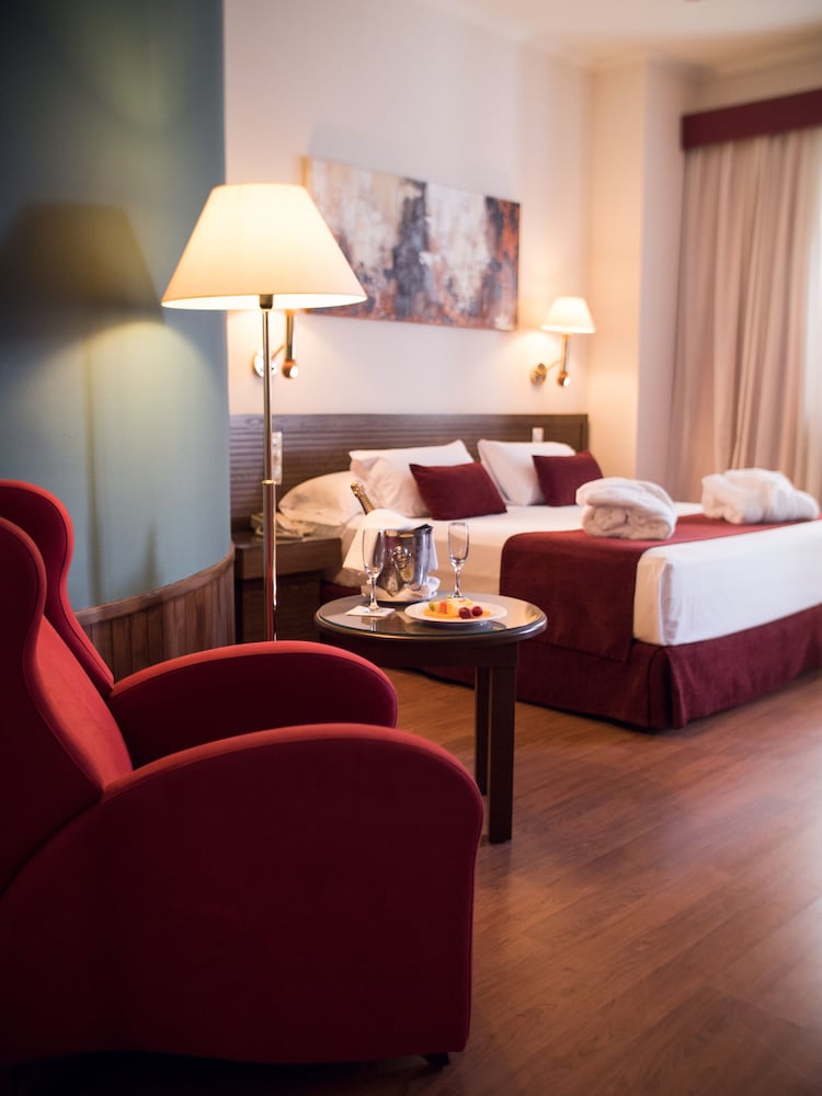 Фото Senator Cádiz SPA Hotel