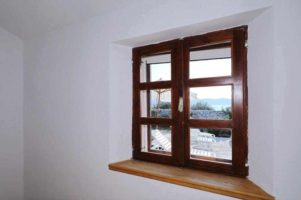 Фото Mari - Whole Island for you - H