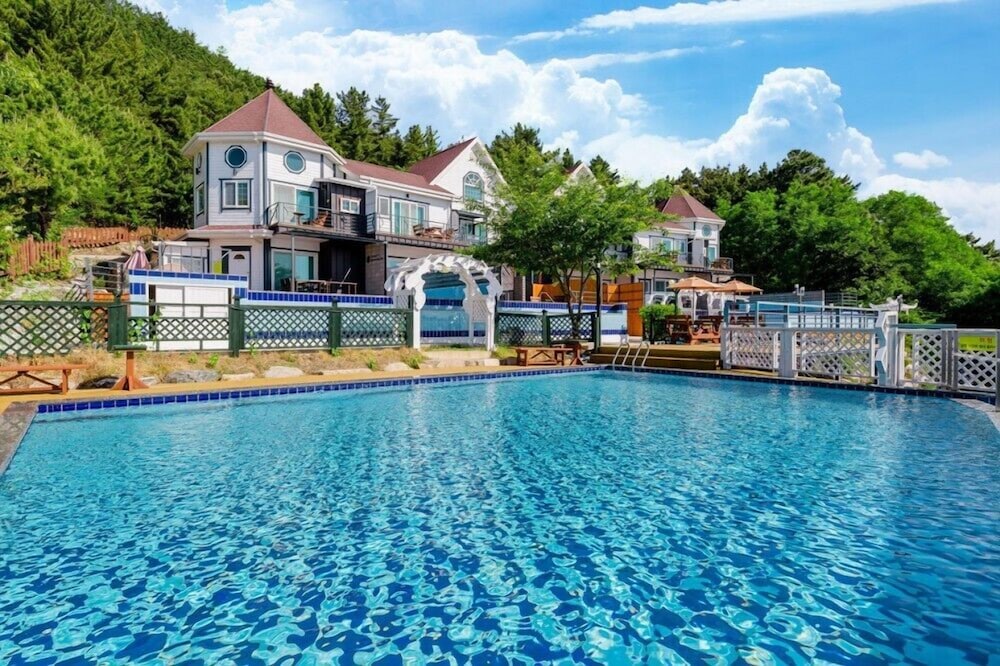 Фото Pool Villa 1-2 Pension