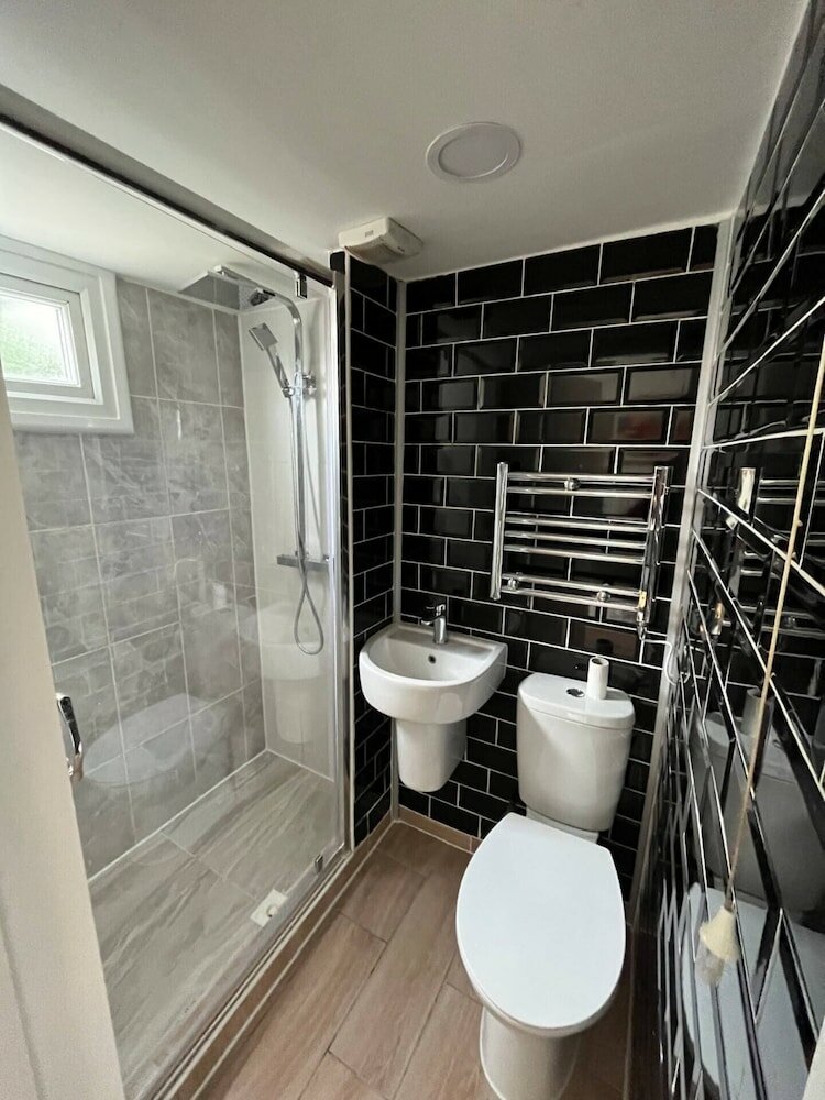 Фото 1bd Flat With Patio - 5 min to London City Airport