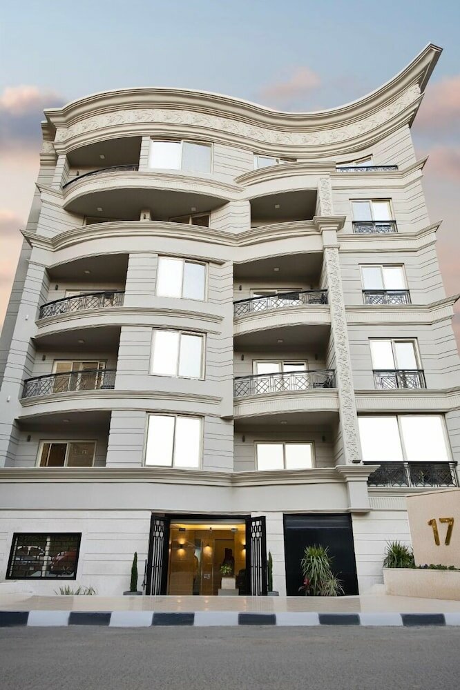 Фото Parkside Boutique Furnished Apartments