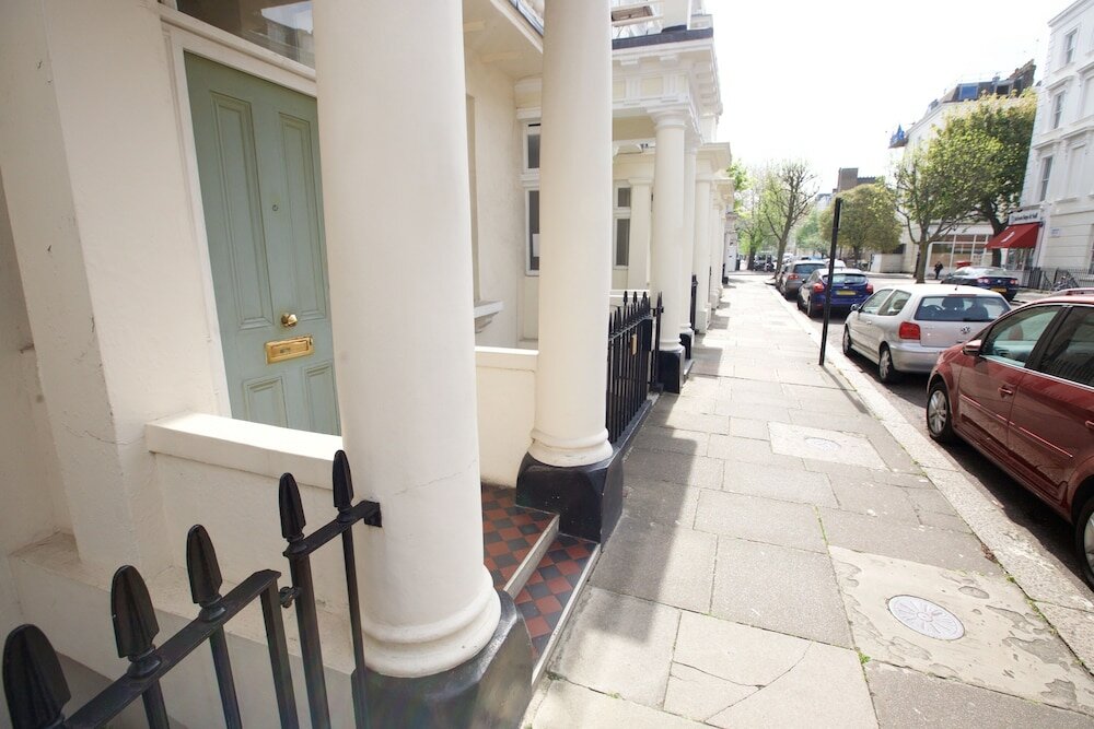 Фото Altido Luxurious 2br flat in Pimlico, near Warwick sq