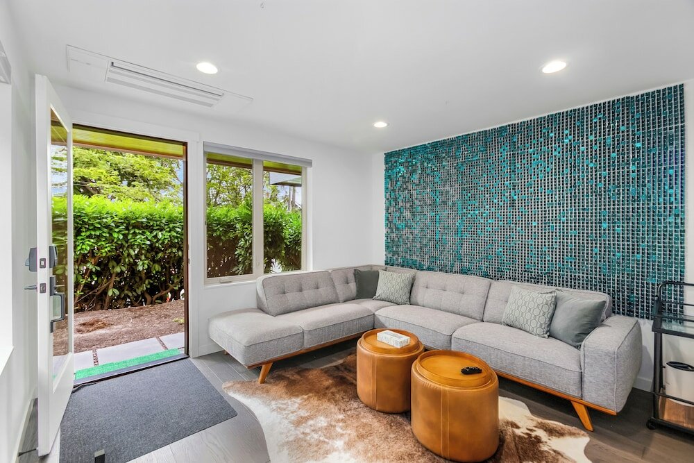 Фото Autumn Leaves in Jefferson Park