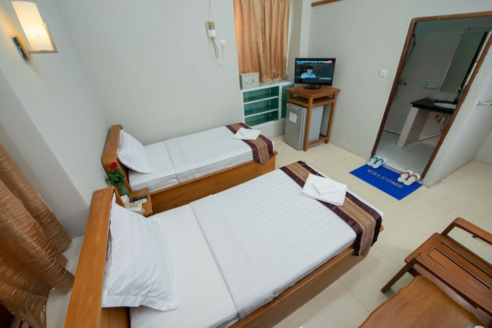 Фото Yangon Urban Hotel