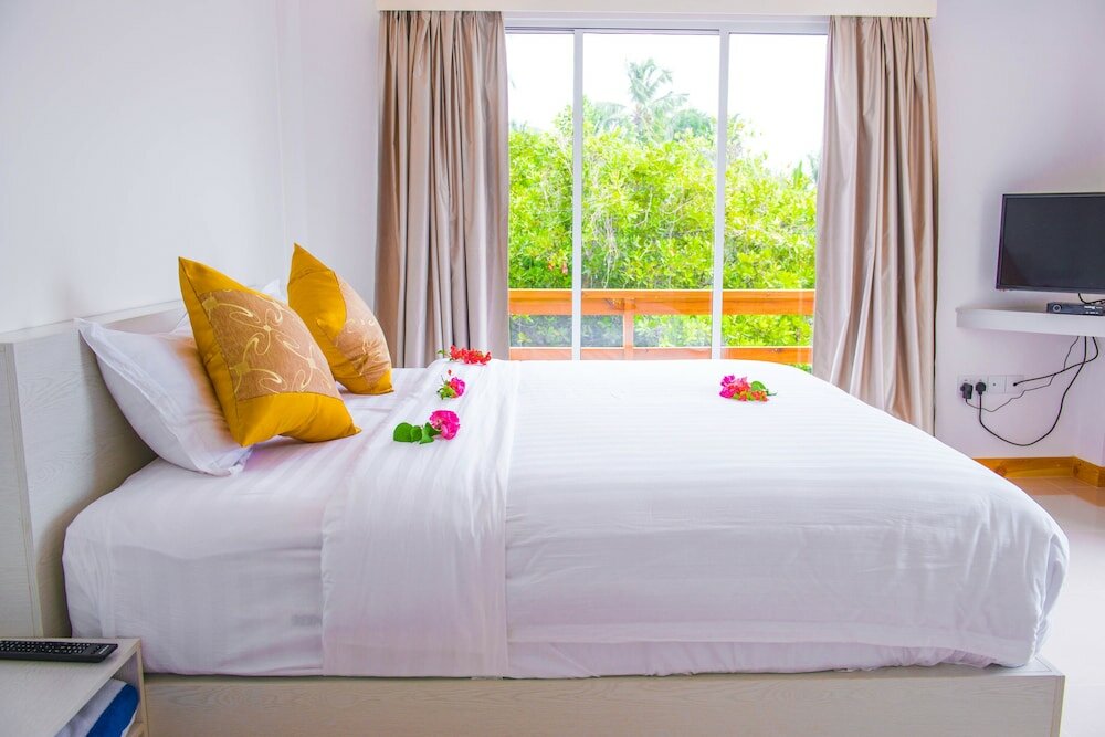 Фото Xen Miduu Hotel Addu City Maldives