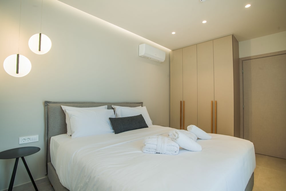 Фото Celine Luxury Apartments & Suites