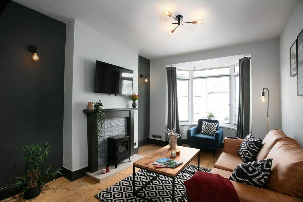 Фото 2 Bed - Sutton House by Pureserviced