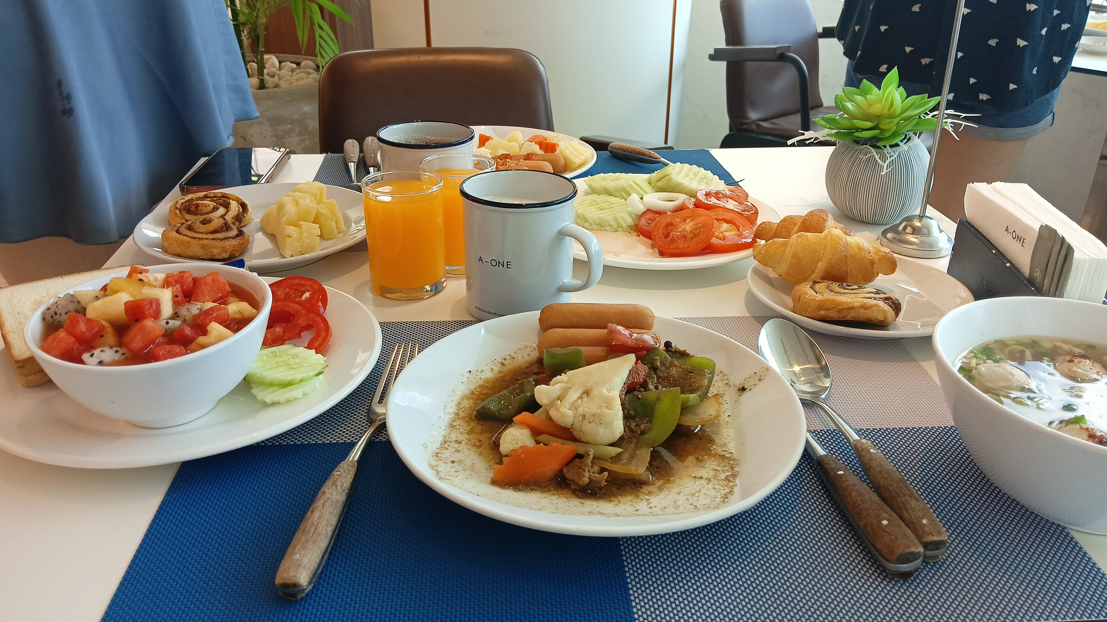 Фото A-One Pattaya Beach Resort