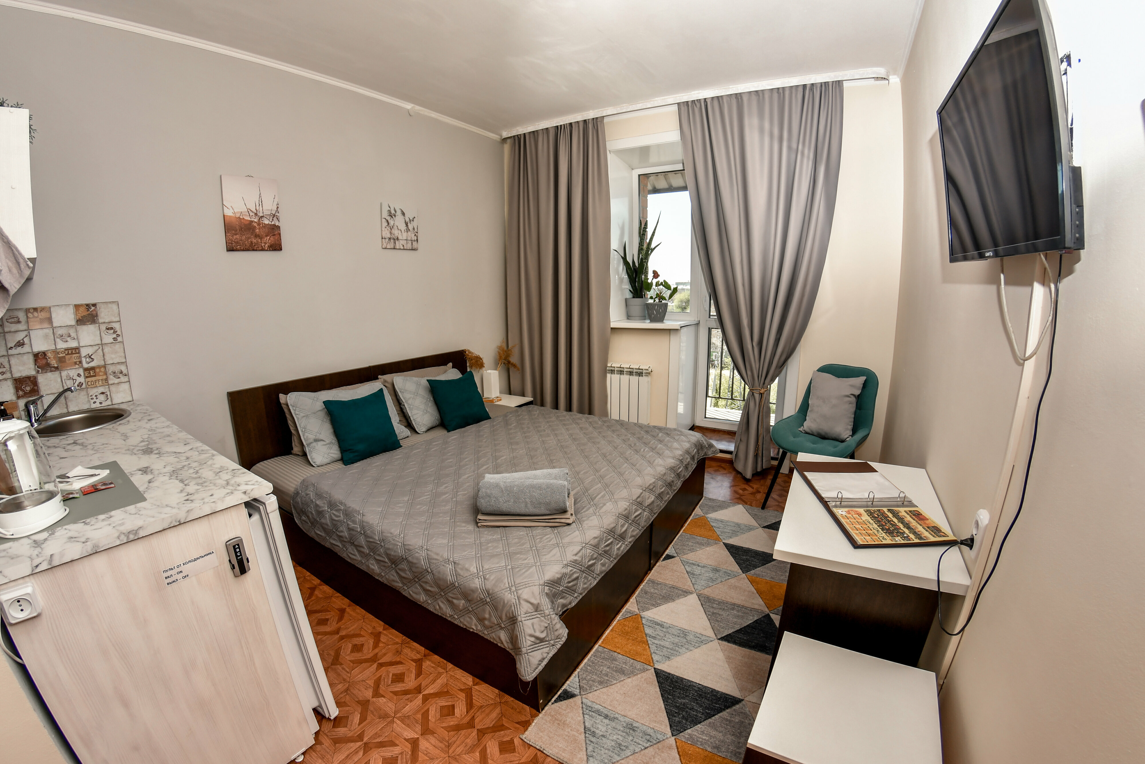 Фото отеля 2