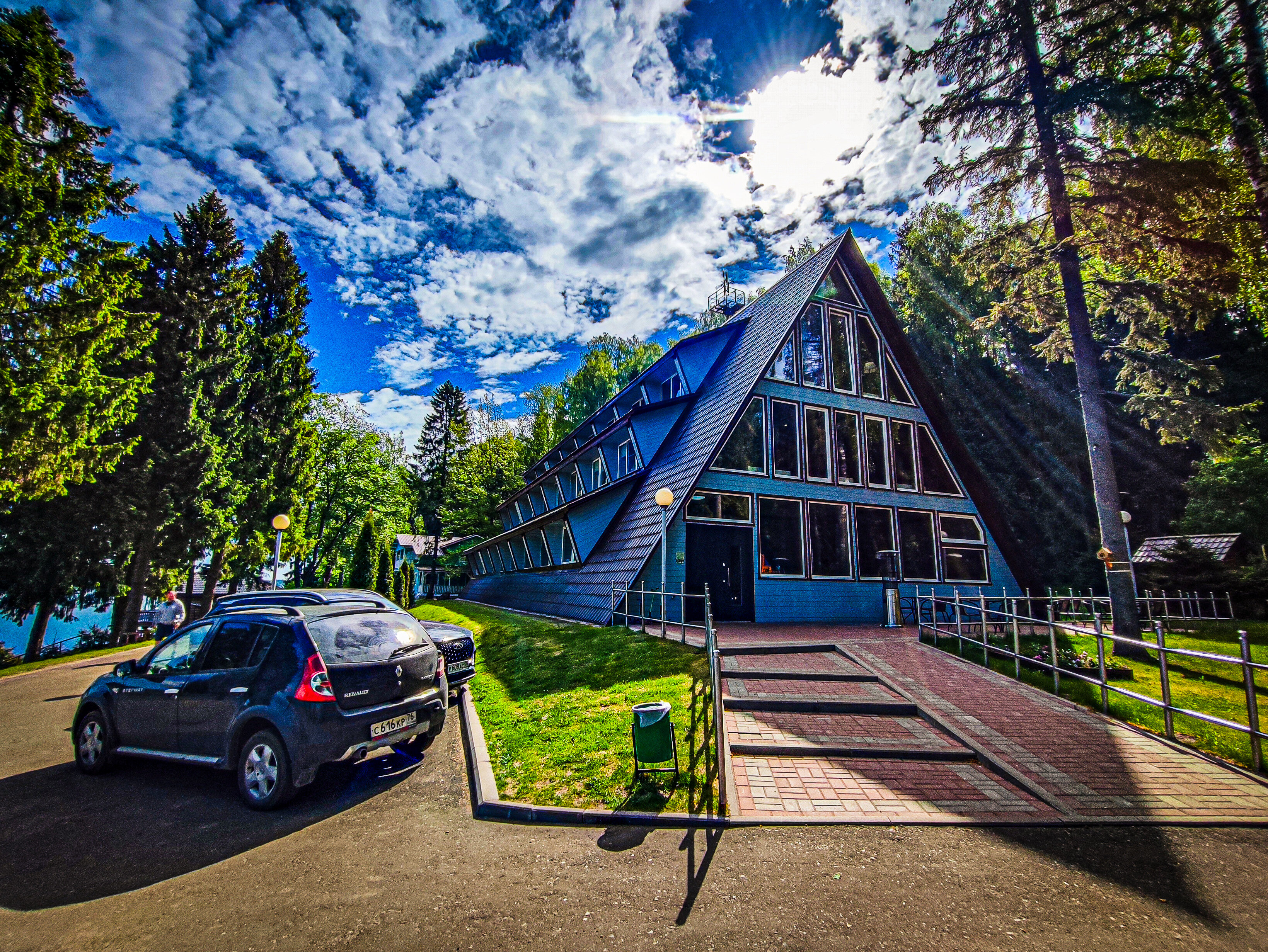 Фото отеля 1