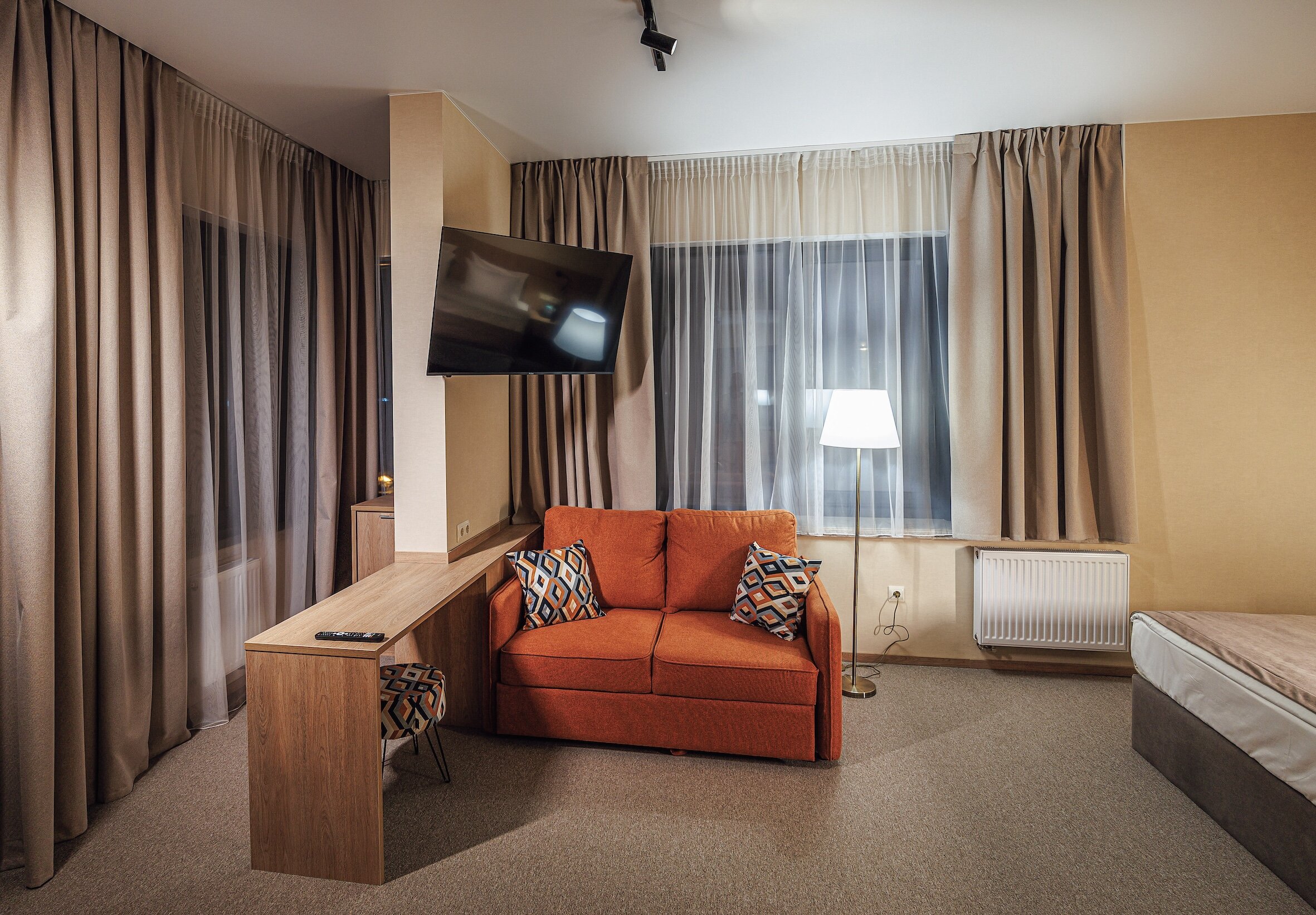 Фото отеля 1