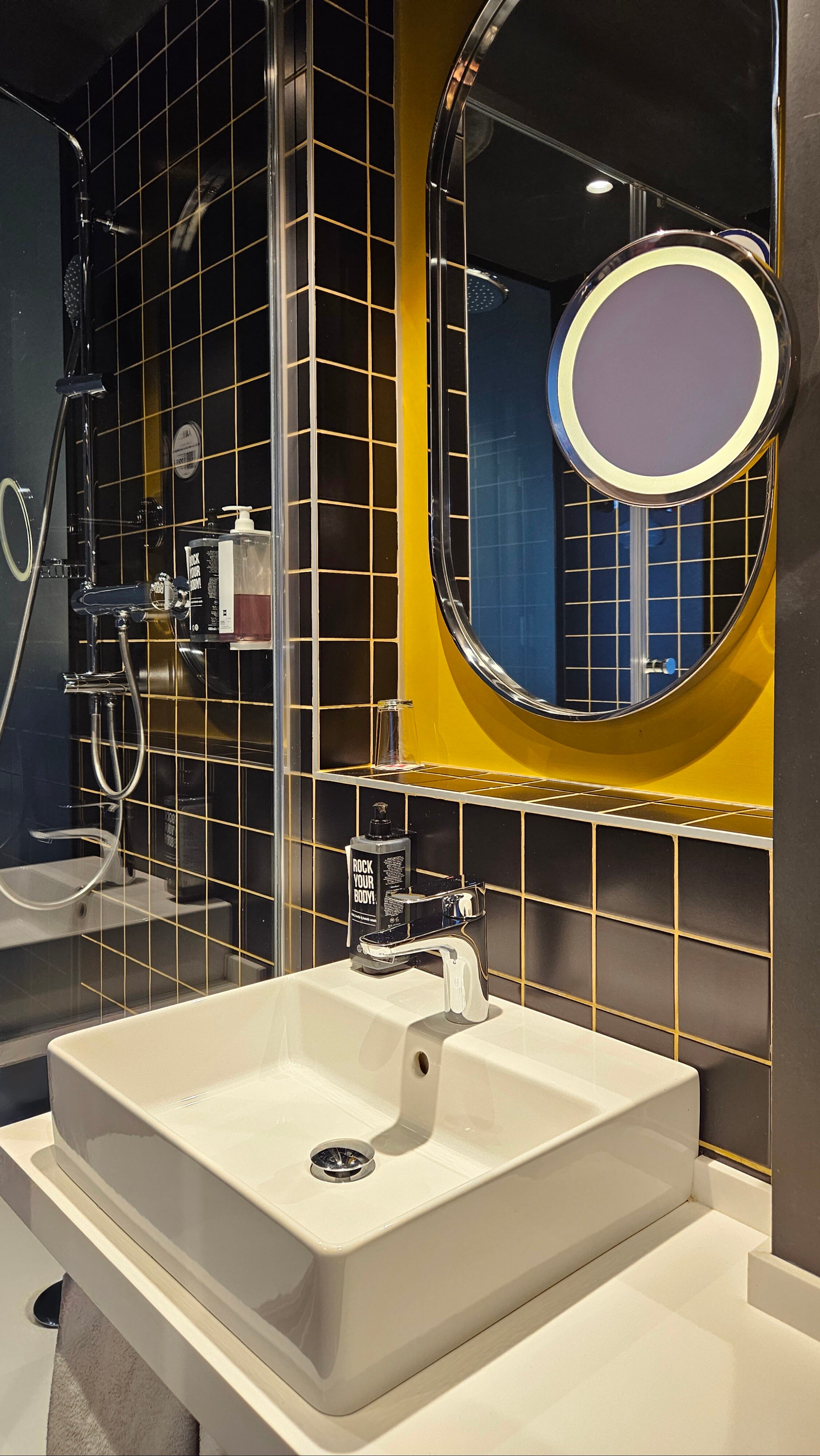 Фото Ibis Baku City