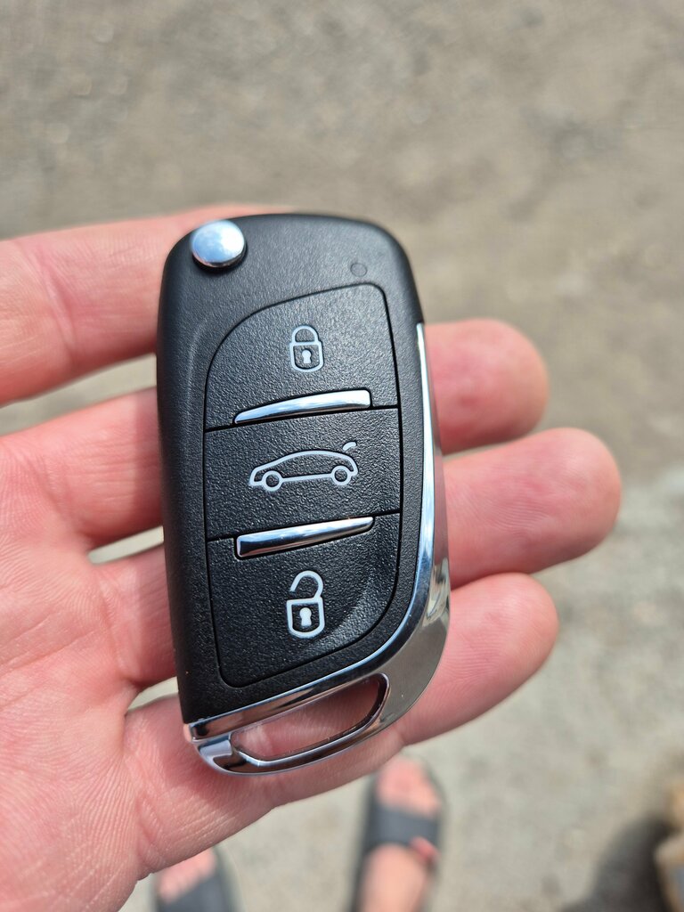 مفاتيح السيارة Production of car keys ، نيجني نوفغورود، صورة