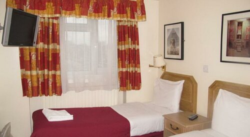 Гостиница Chiswick Lodge Hotel в Лондоне