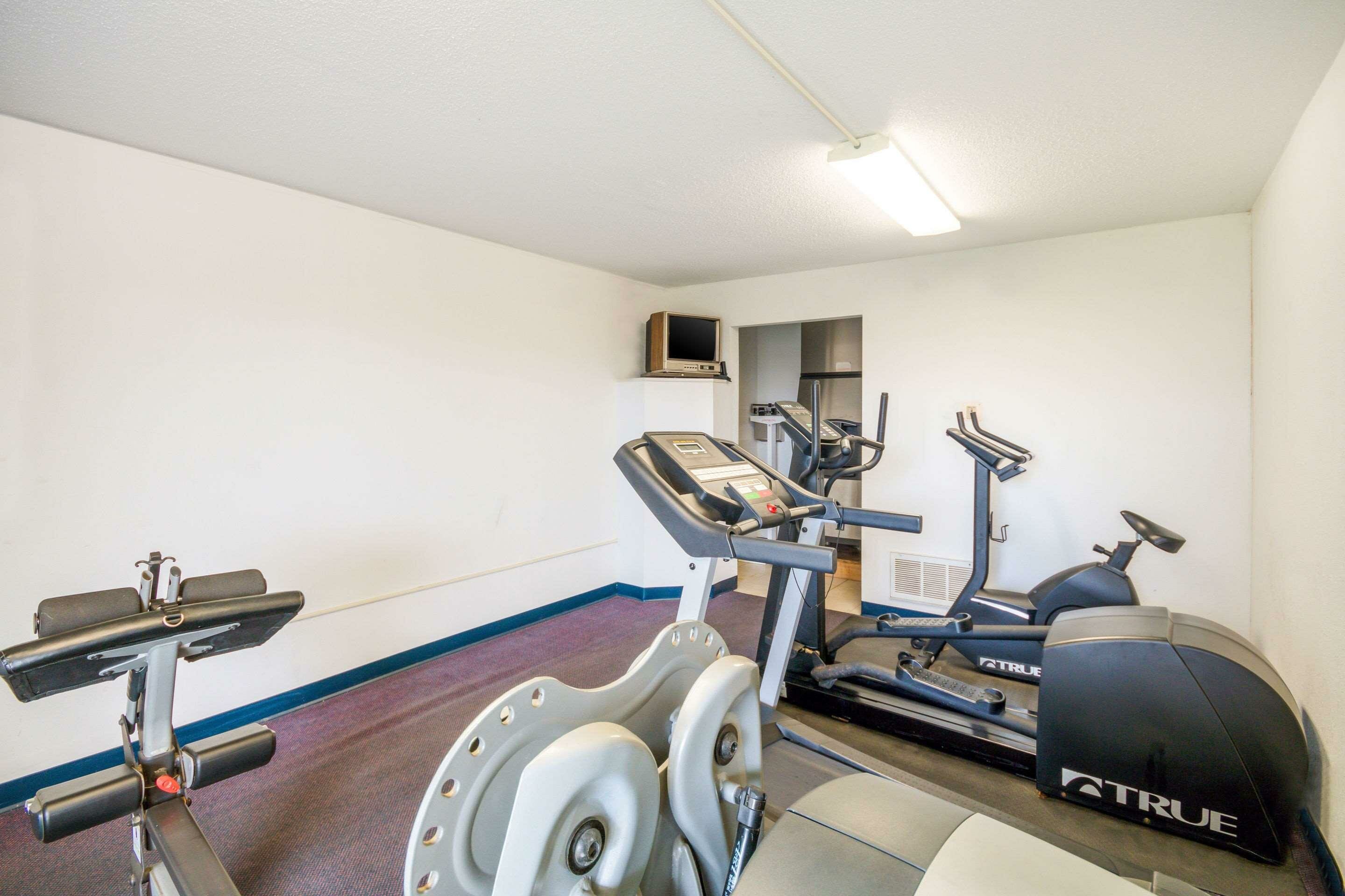 Фото Rodeway Inn & Suites