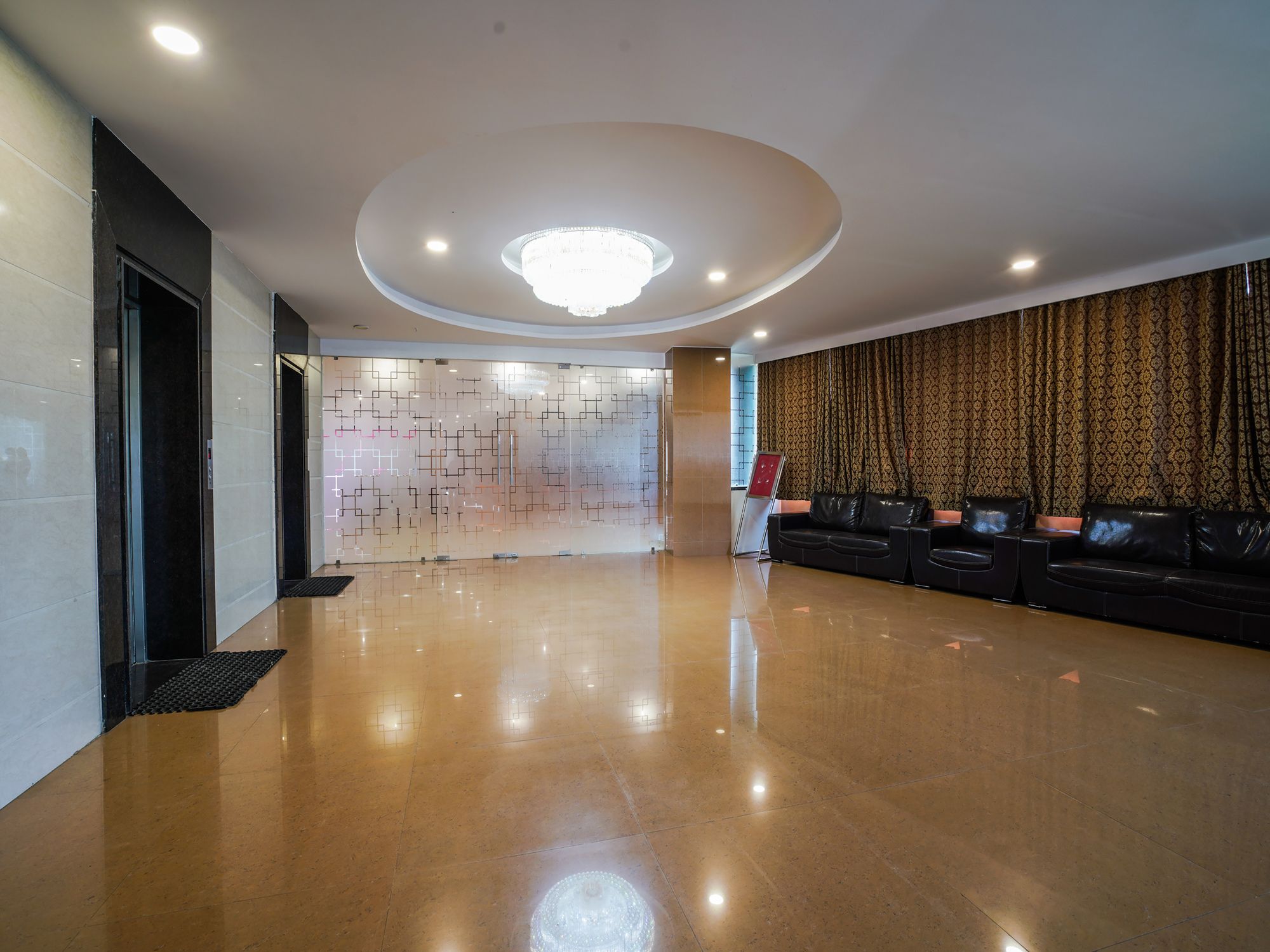 Фото Capital O 23502 Hotel Millennium Grand