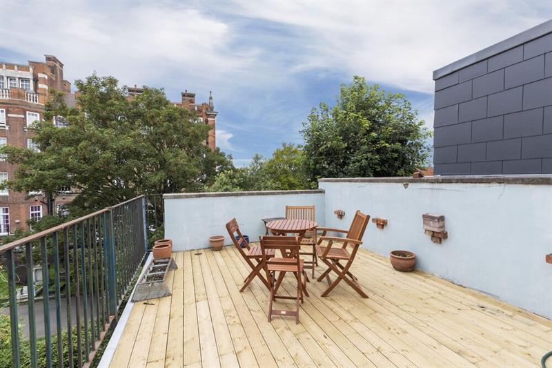 Фото Altido Charming 3 bed house with a rooftop terrace