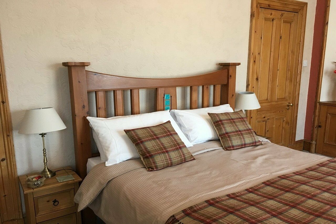 Фото Rossmount Guest House