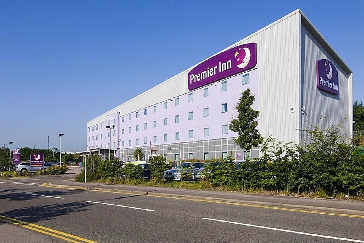 Фото Premier Inn Southampton Airport Hotel