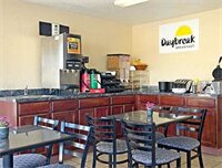 Фото Days Inn by Wyndham El Reno