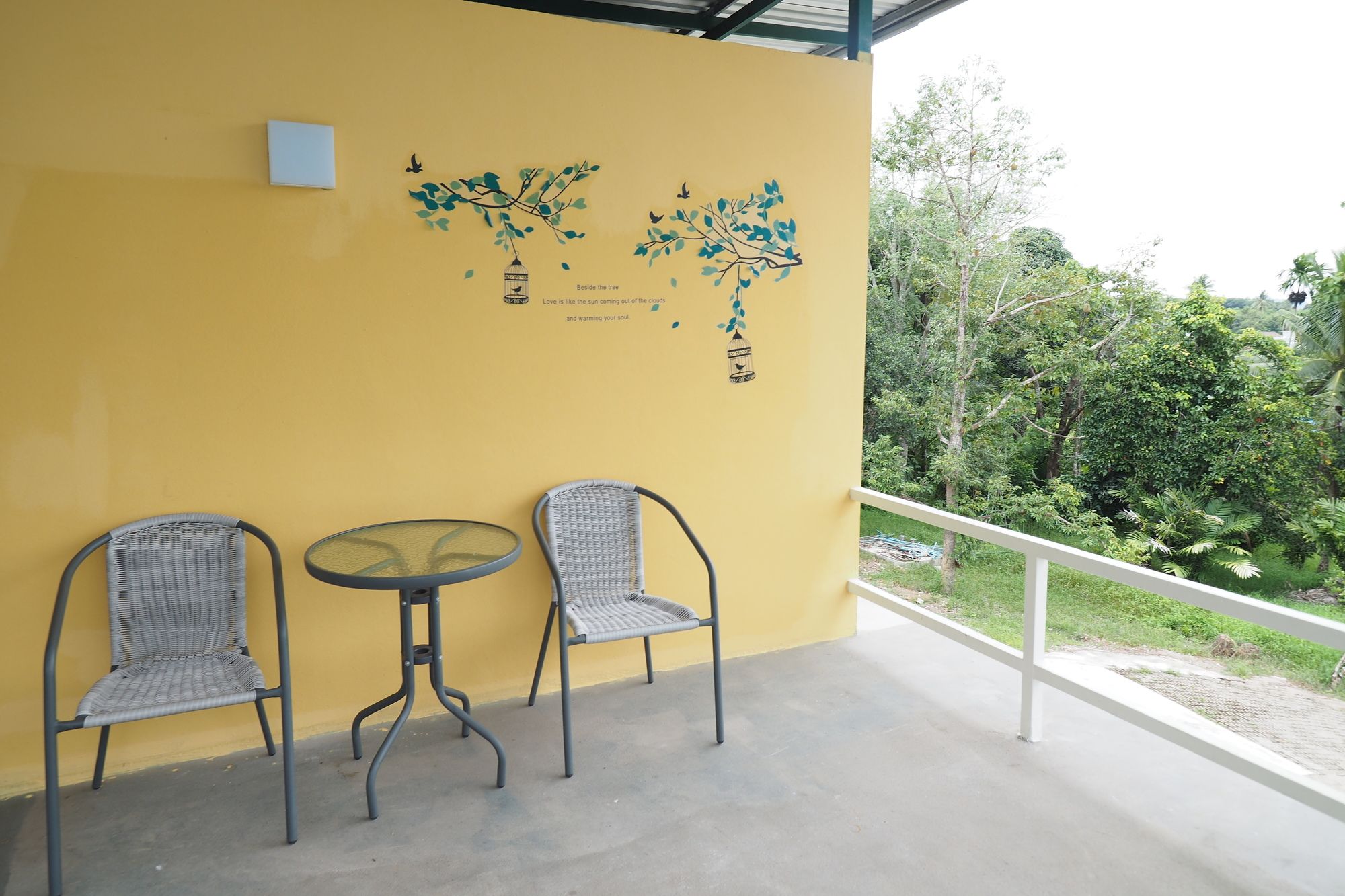 Фото The Box House