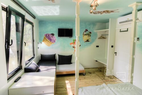 Хостел ArkaBarka Floating Hostel в Сербии