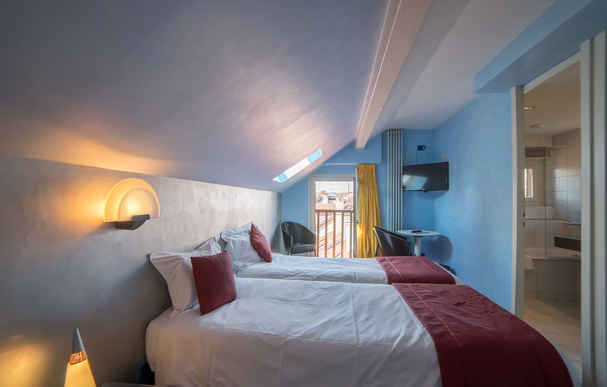 Фото Hôtel du Palais de l'Isle